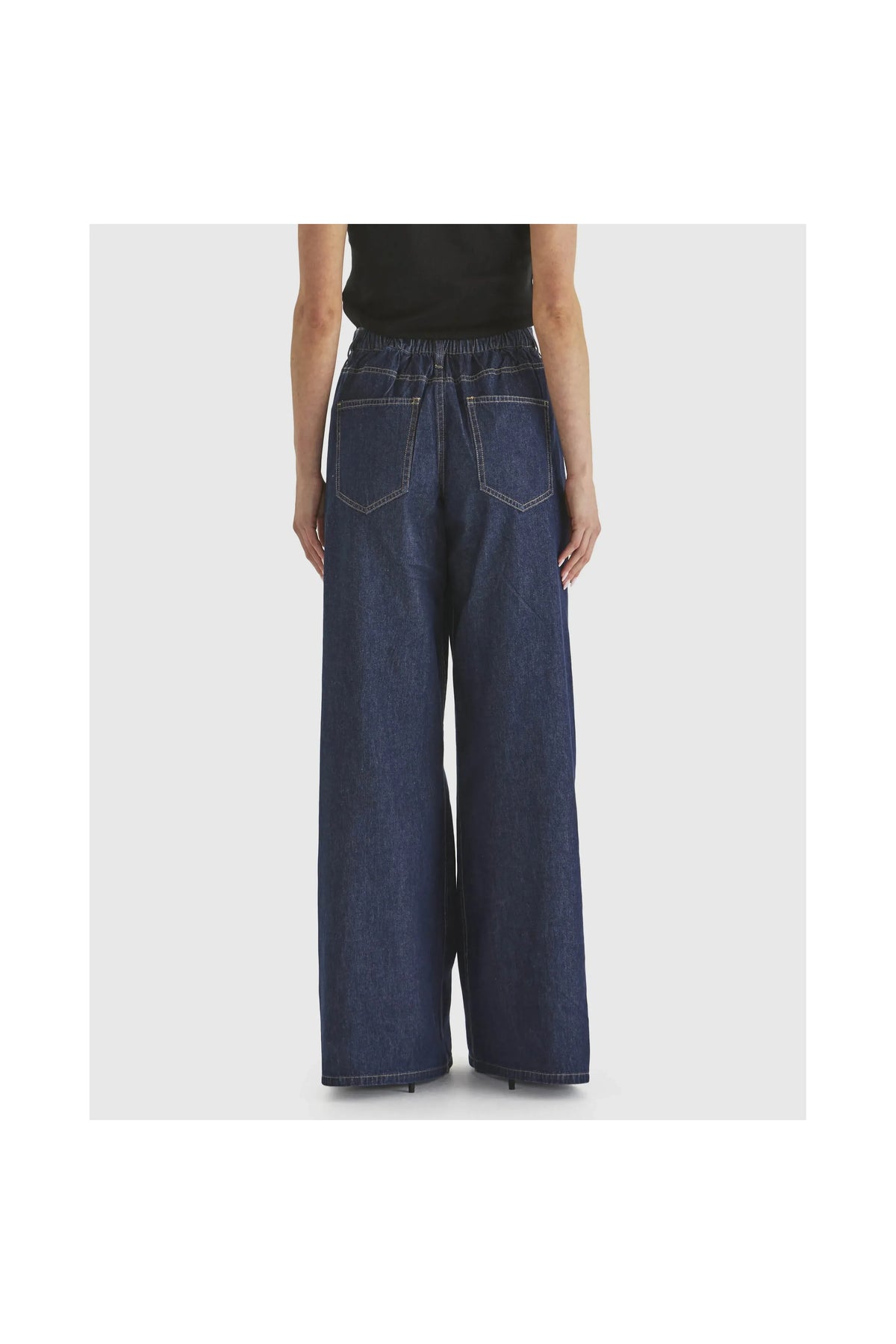 FATE & BECKER | SOARING JEAN