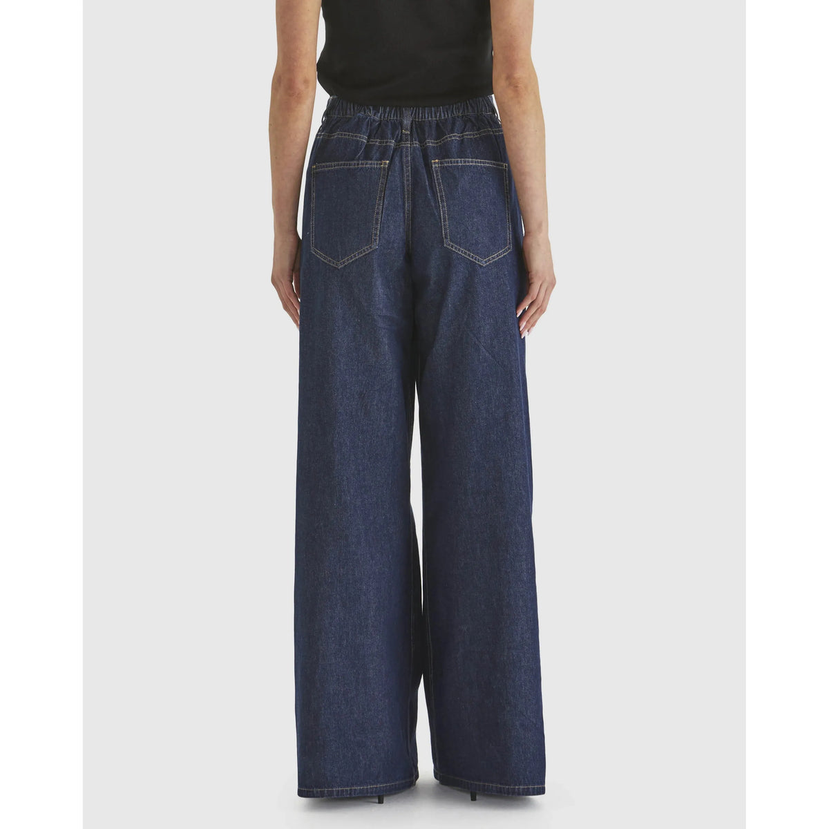 FATE & BECKER | SOARING JEAN