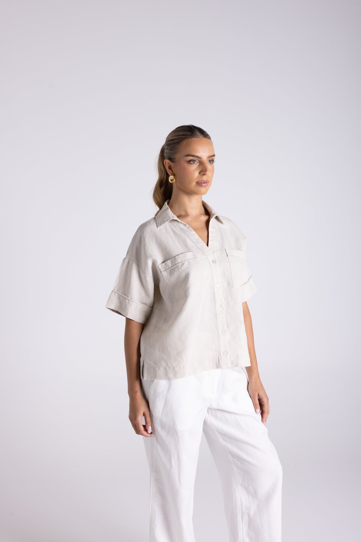Two T's | Olivia Short Sleeve Shirt - Straw