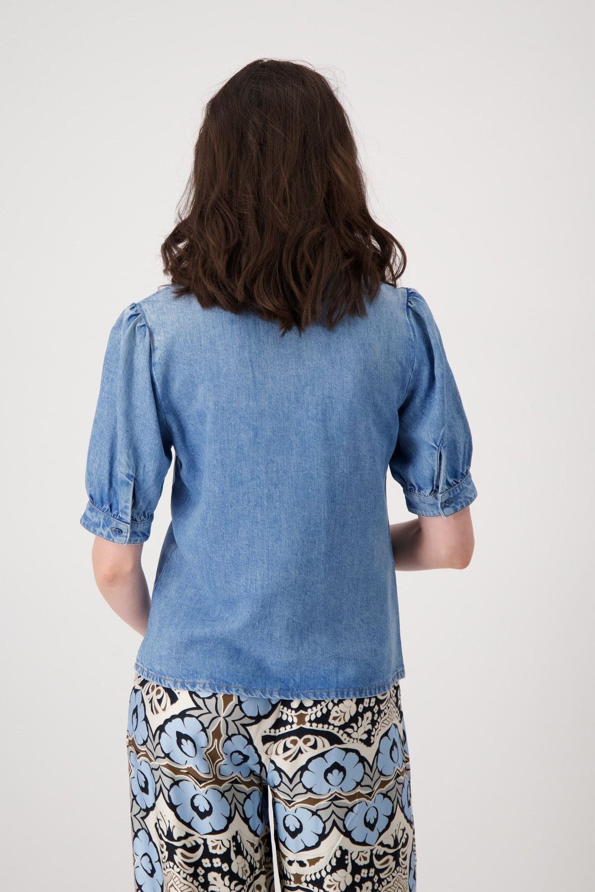 MONARI | ROUND NECK BLOUSE