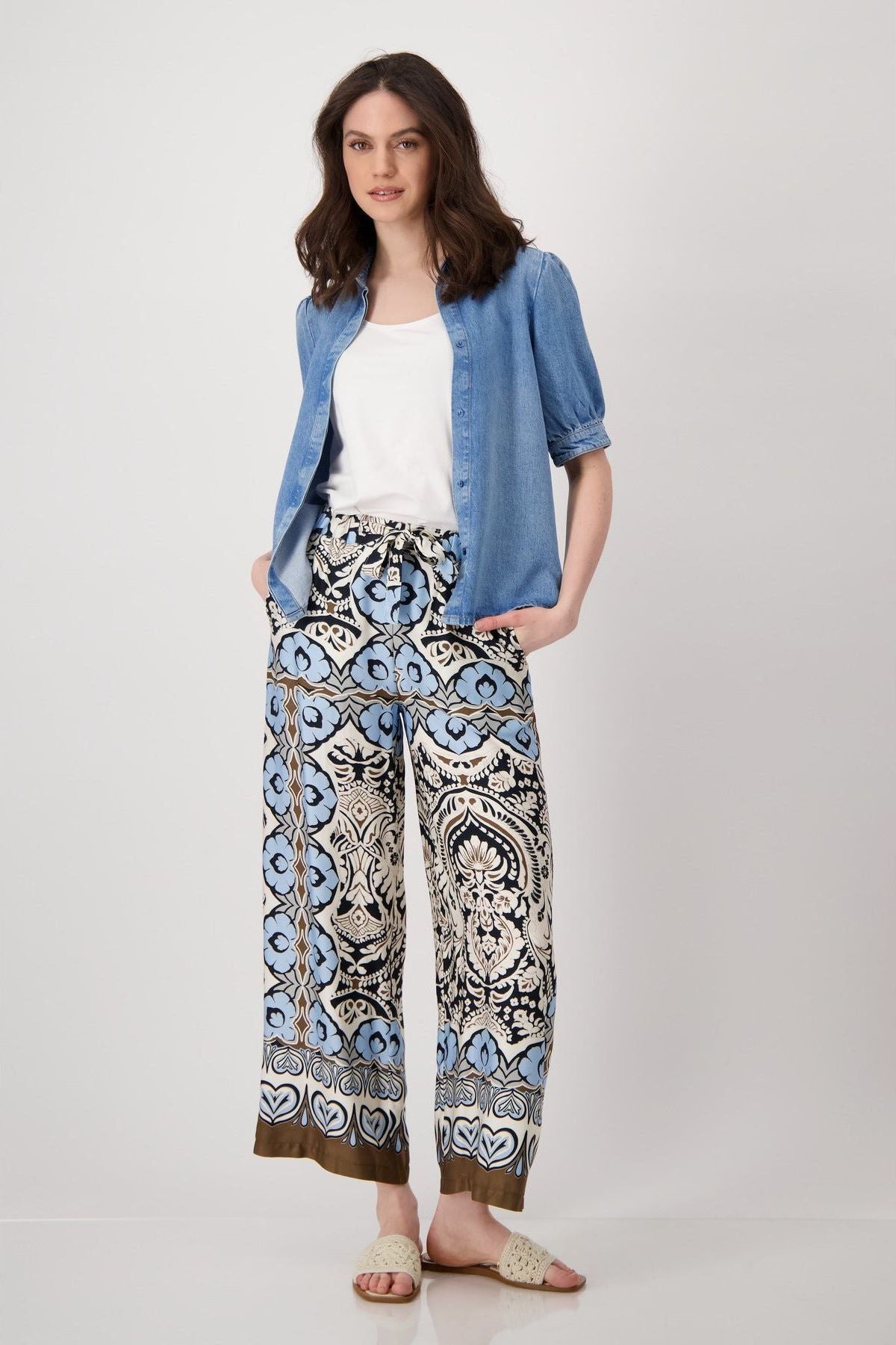 MONARI | ROUND NECK BLOUSE