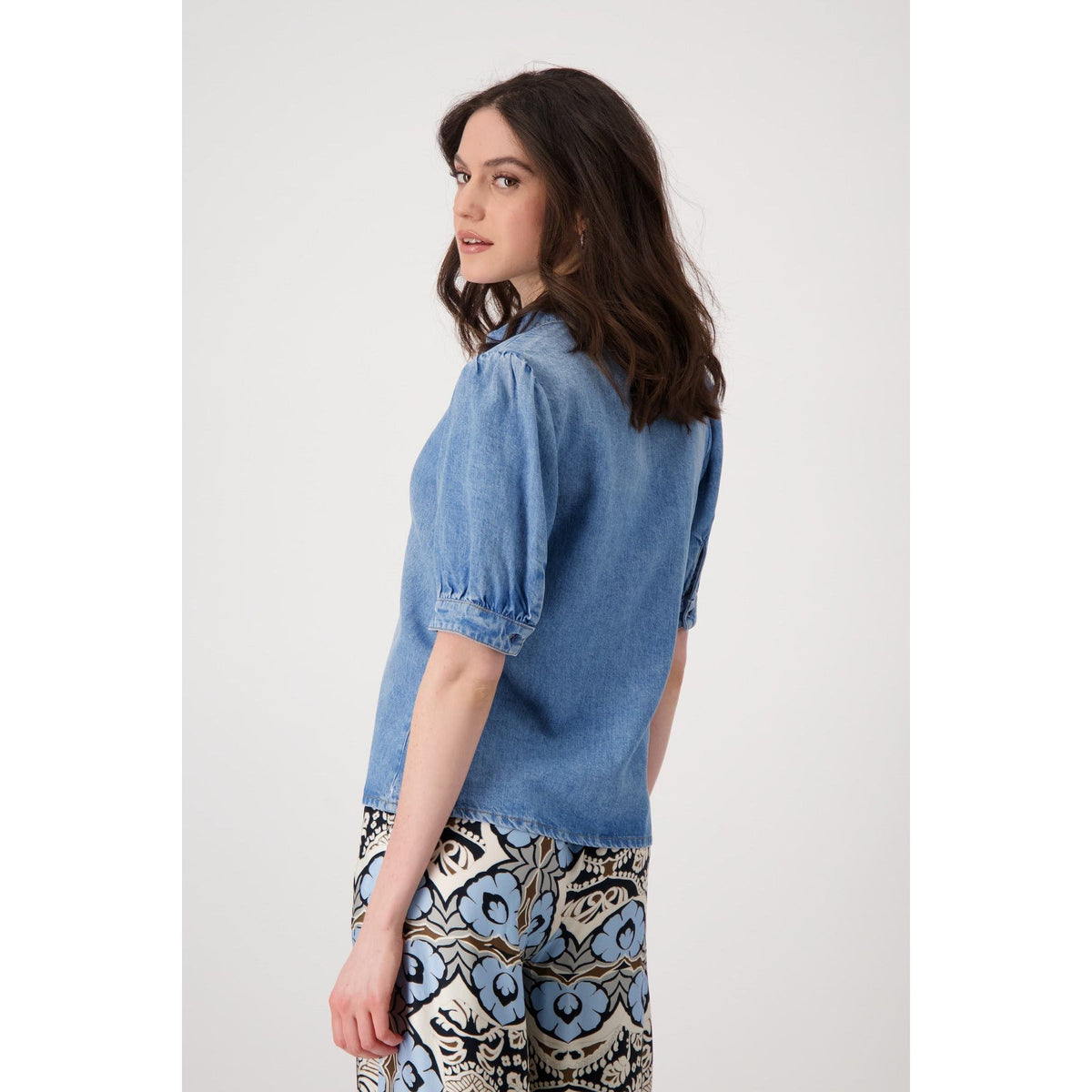 MONARI | ROUND NECK BLOUSE