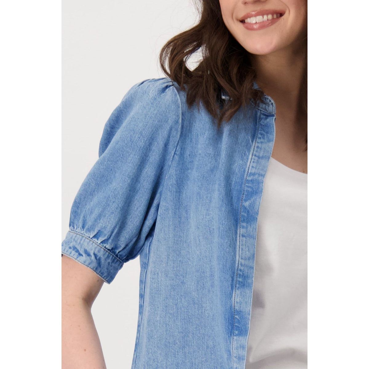 MONARI | ROUND NECK BLOUSE