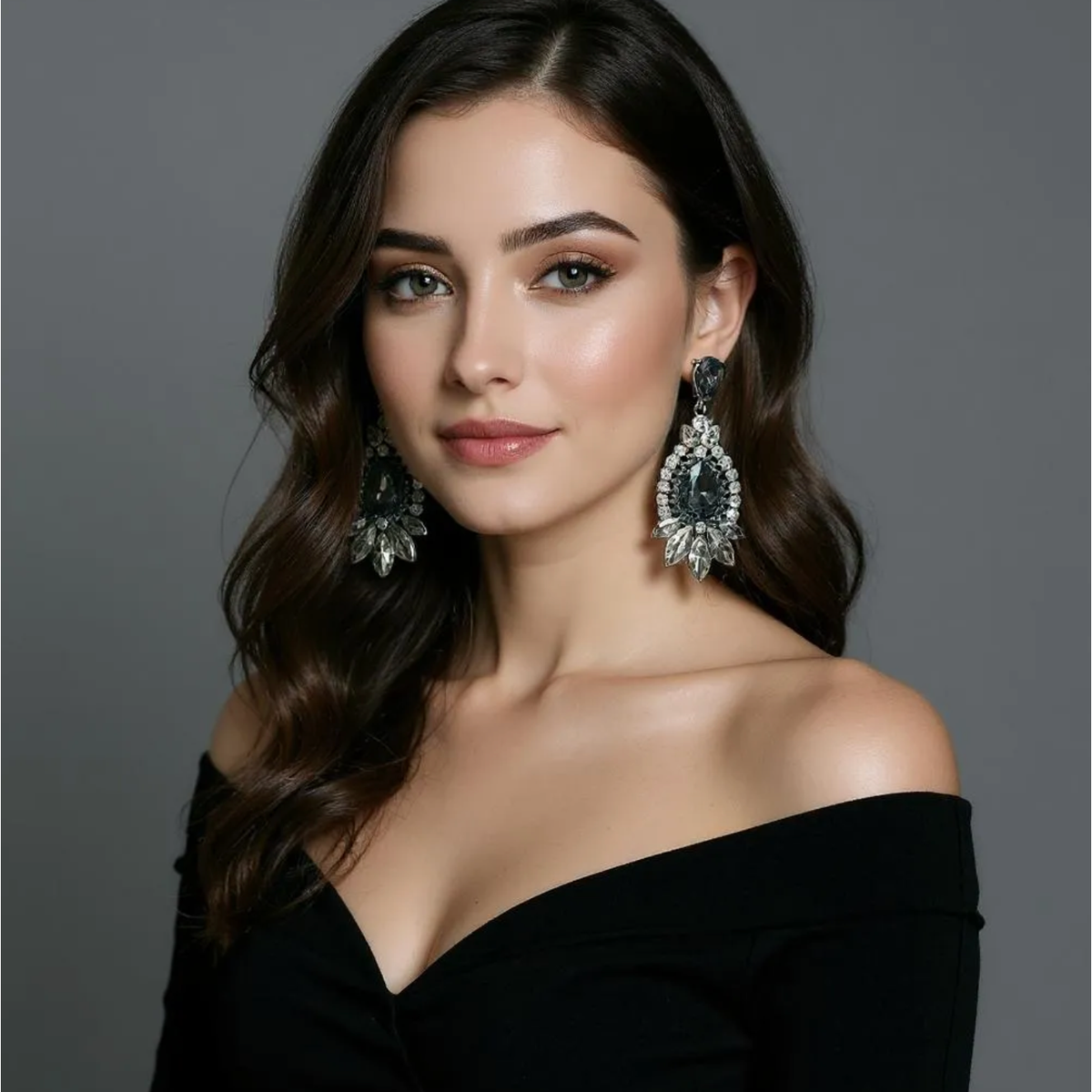 GEORGIA | CRYSTAL EARRING - Gunmetal