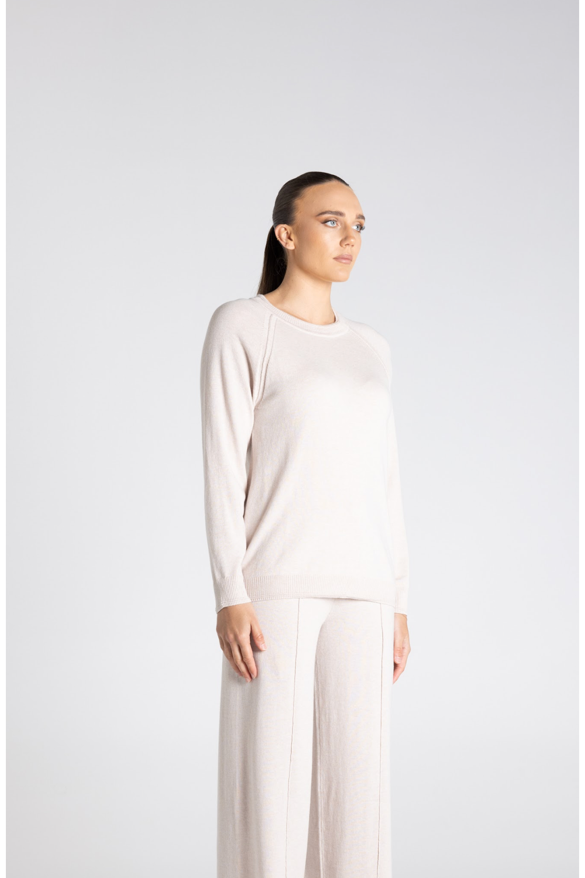 TWO T'S | CREW NECK SWEATER