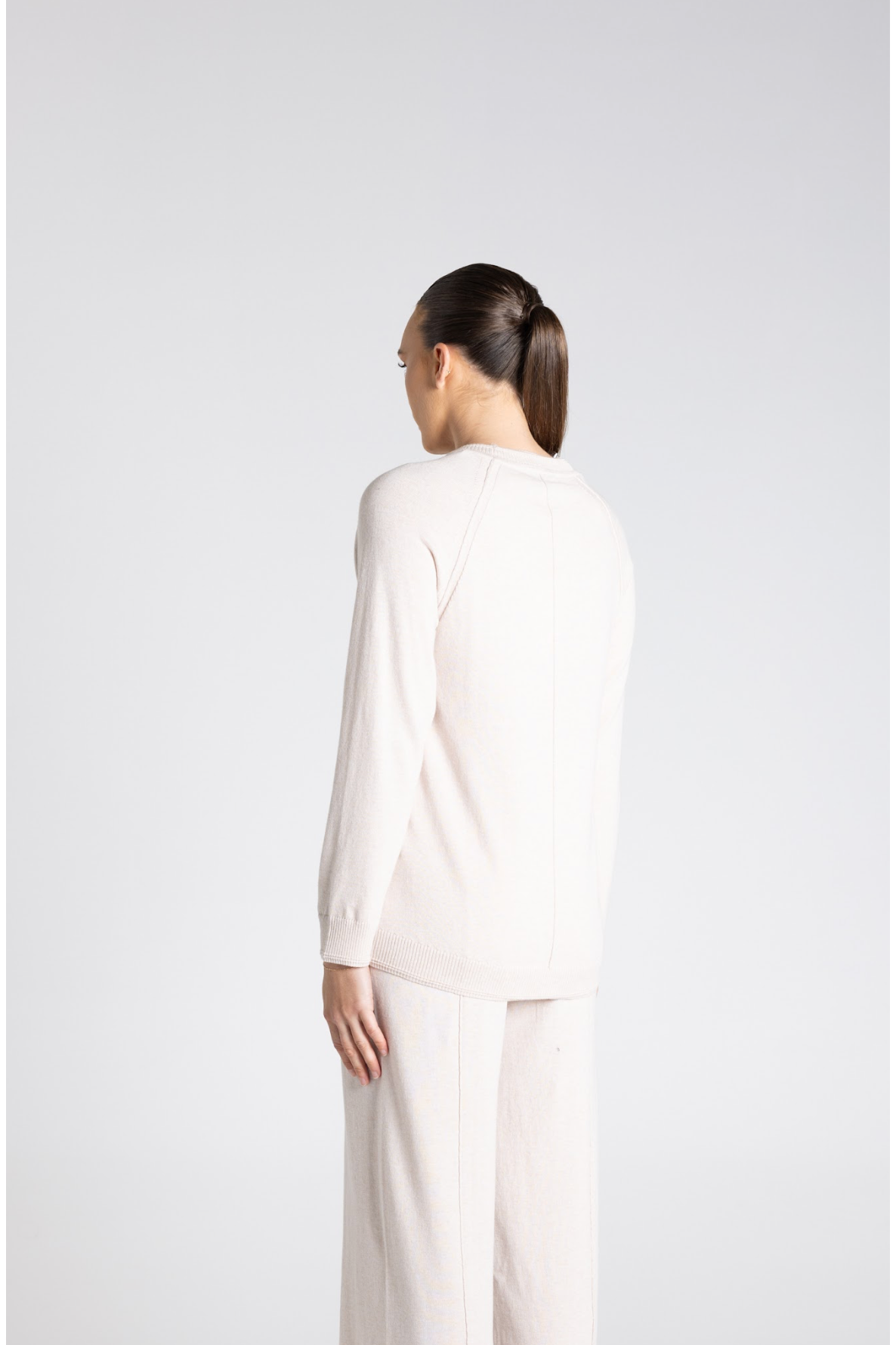 TWO T'S | CREW NECK SWEATER