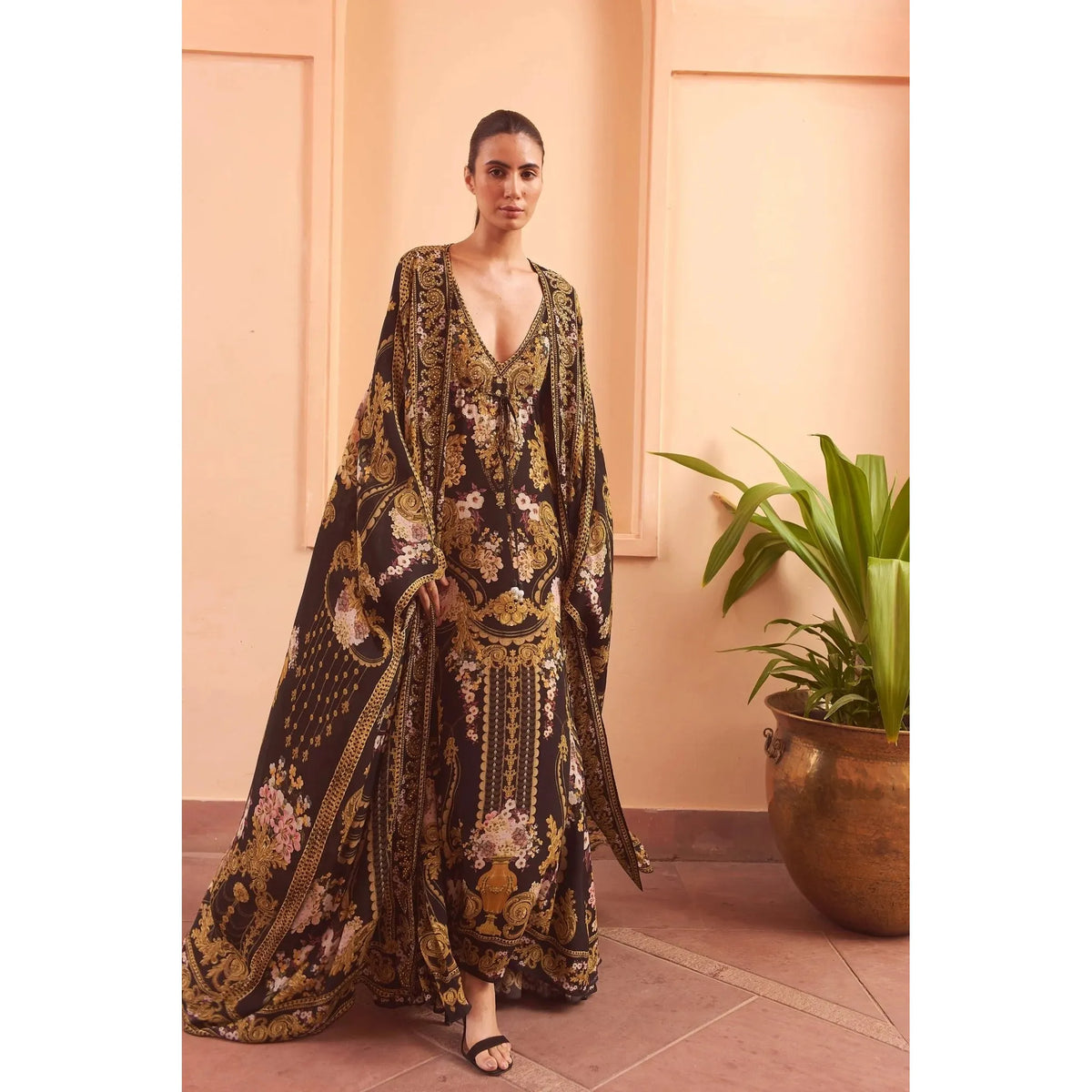 CZARINA | Golden Girl Long Cape