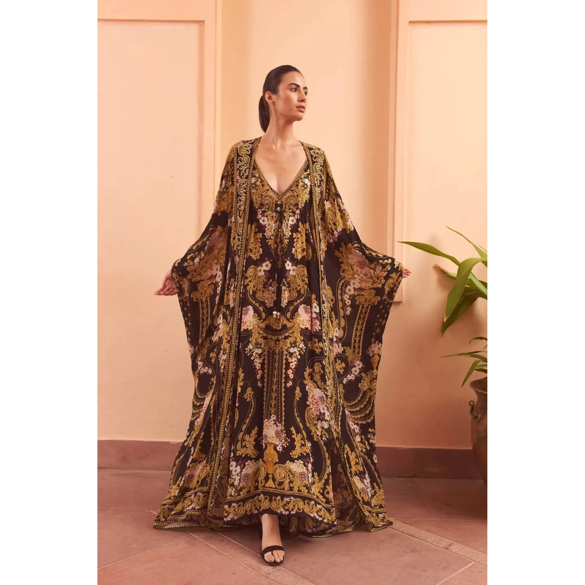 CZARINA | Golden Girl Long Cape