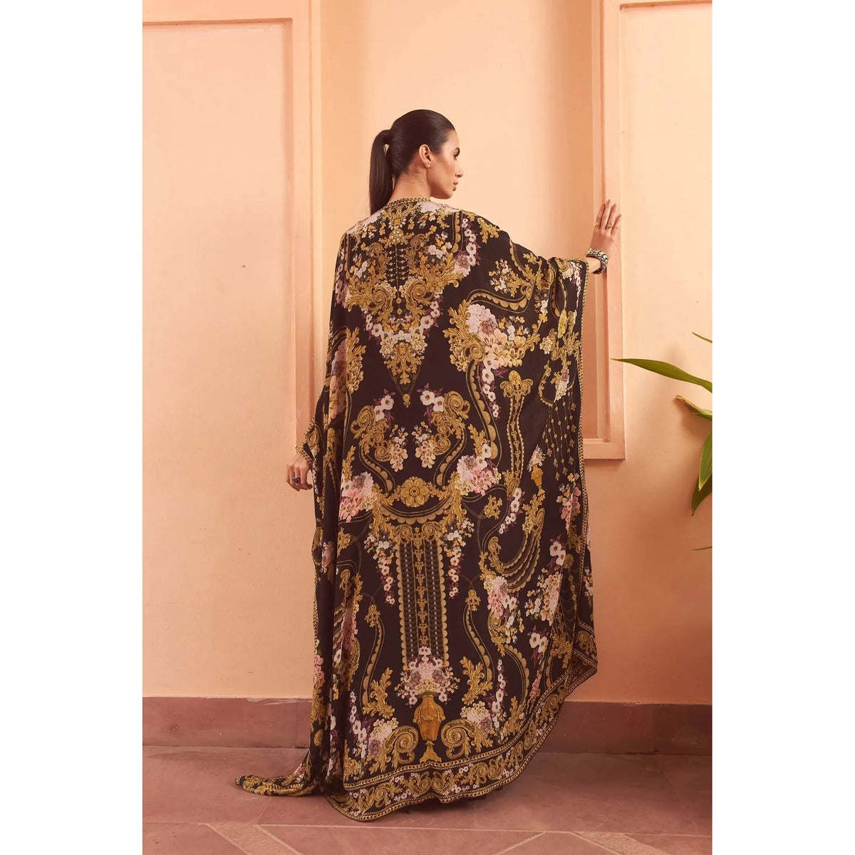 CZARINA | Golden Girl Long Cape