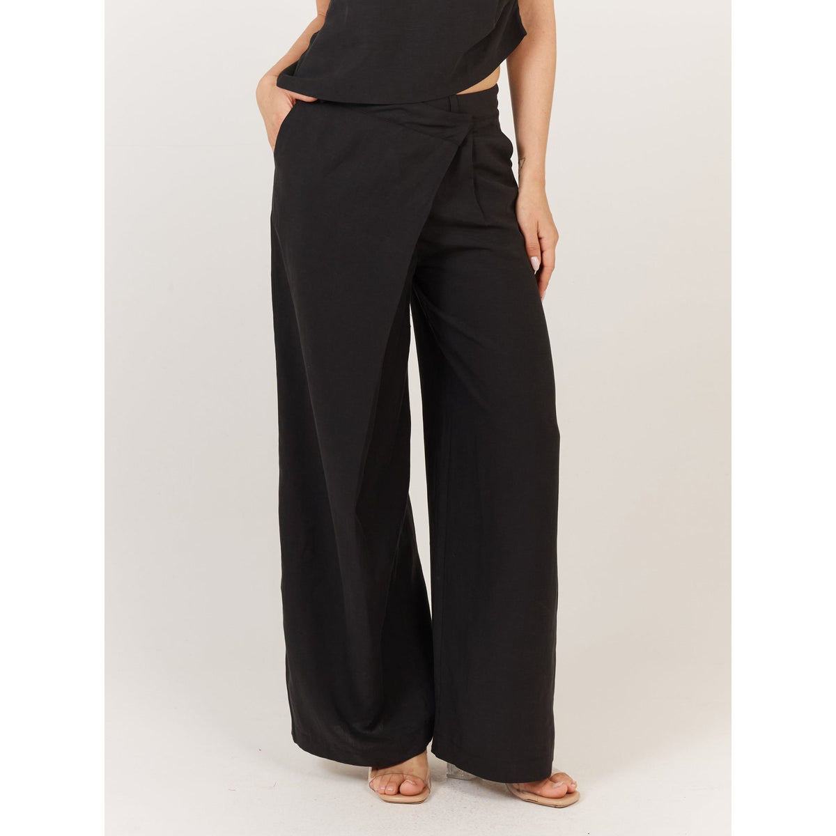 FATE & BECKER | SANDARA PANT