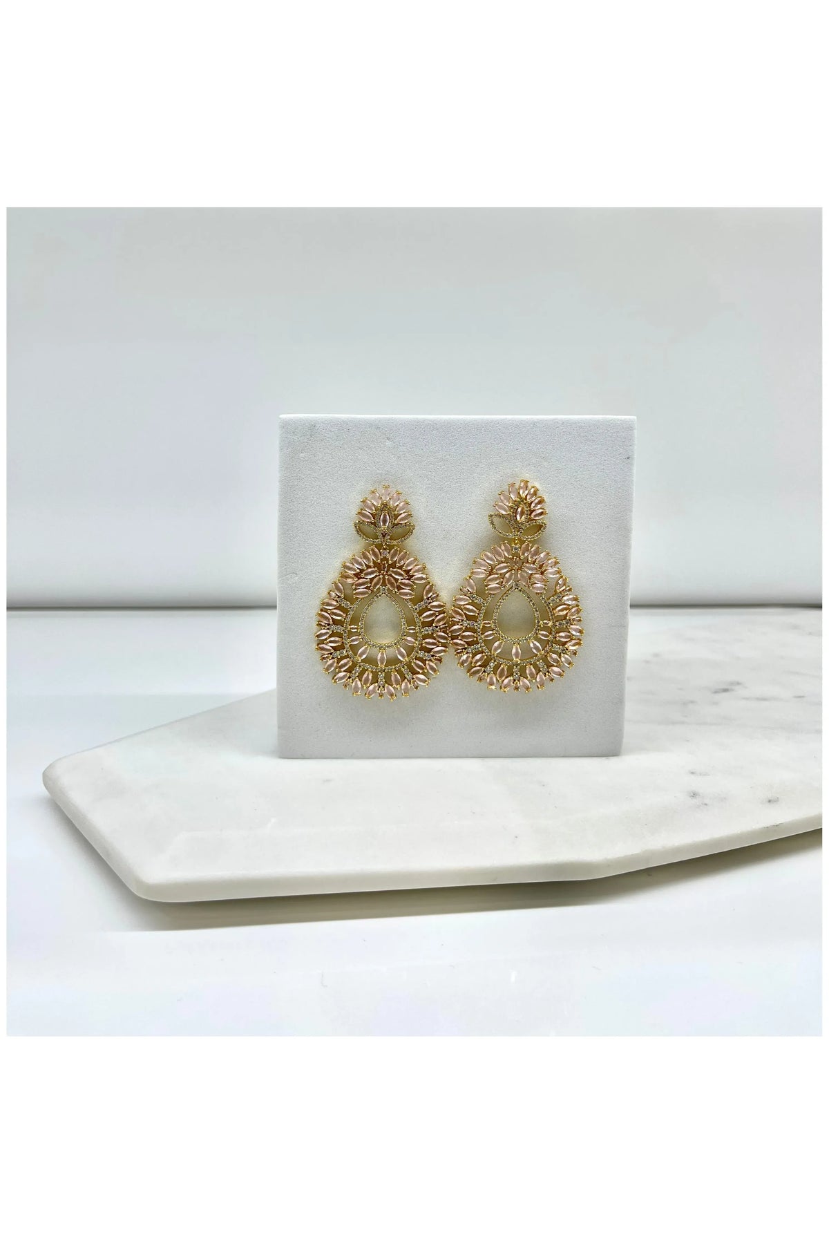 SHANAE | CRYSTAL EARRING - Gold/Pink