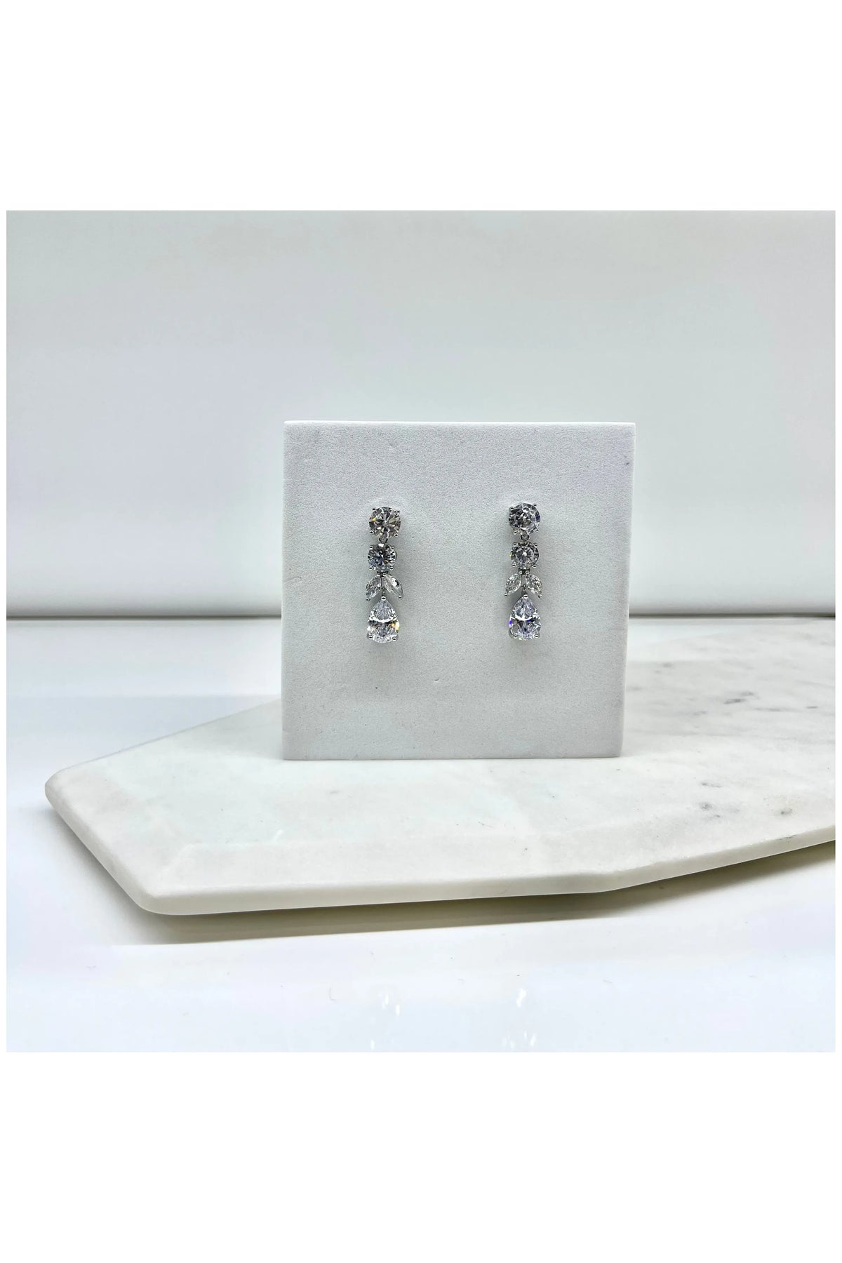 HILLARY | CUBIC ZIRCONIA DROP EARRING - Silver