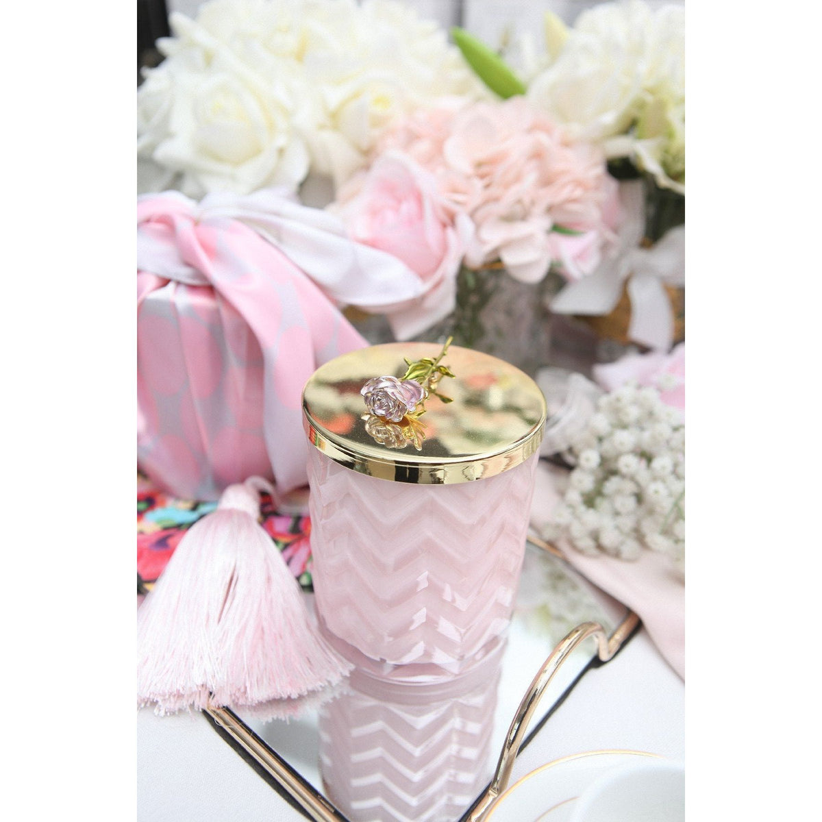 COTE NOIRE |HERRINGBONE CANDLE WITH SCARF - PINK - PINK ROSE LID