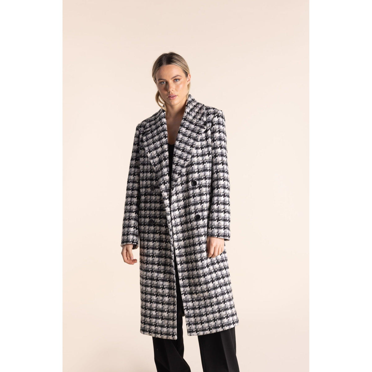 TWO T&#39;S | Long Check Coat