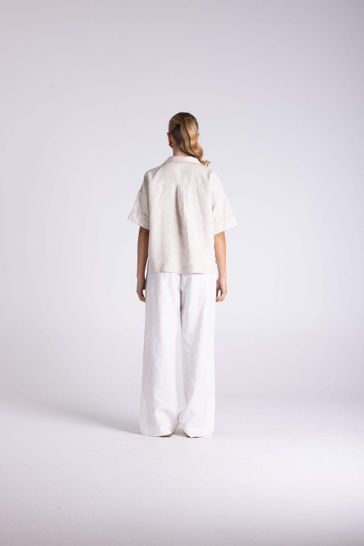 Two T's | Olivia Short Sleeve Shirt - Straw