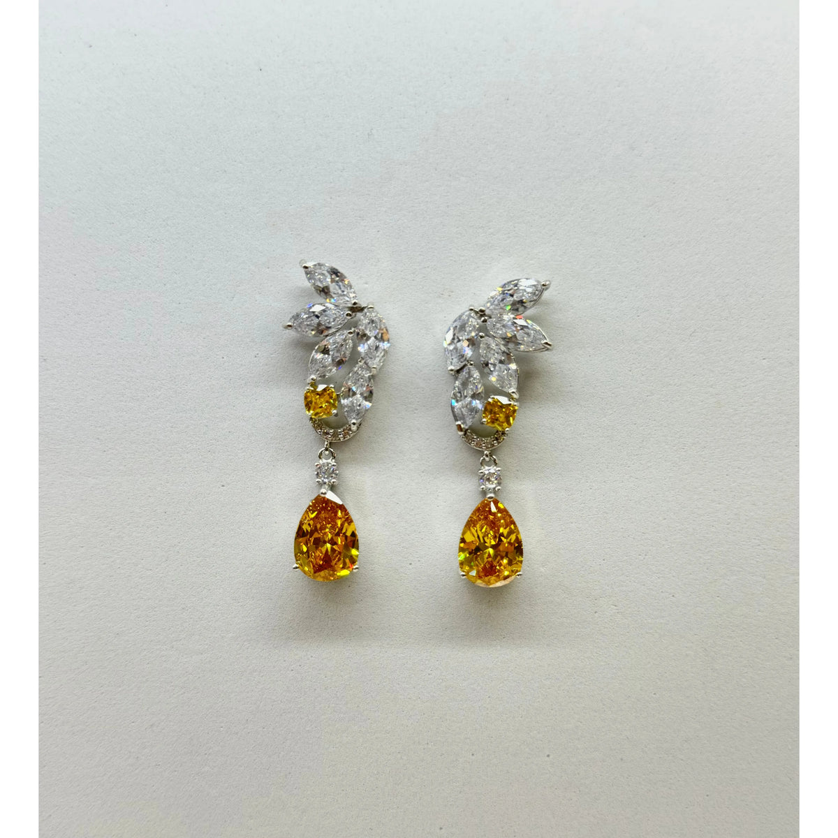 VIVIANNE | Marigold/Silver Earring