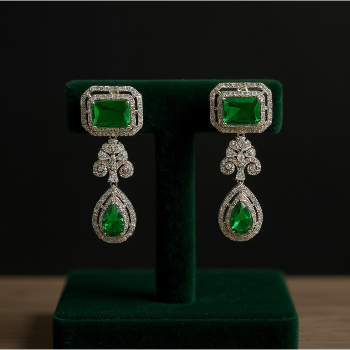 PRISCILLA| EMERALD GREEN EARRING