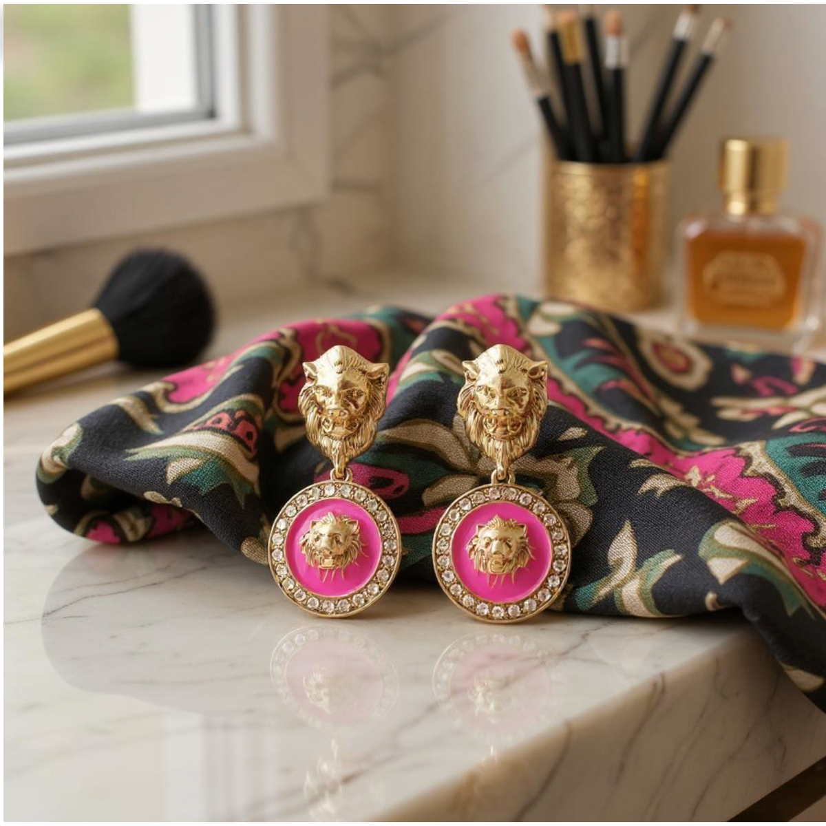 MIA | LION MOTIF EARRINGS - PINK