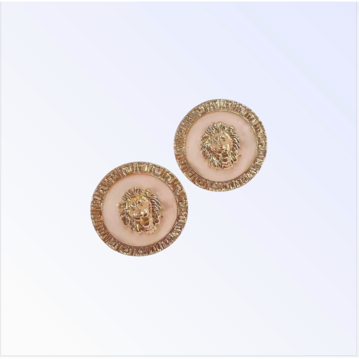 ISLA | LION MOTIF MEDIUM STUD - white