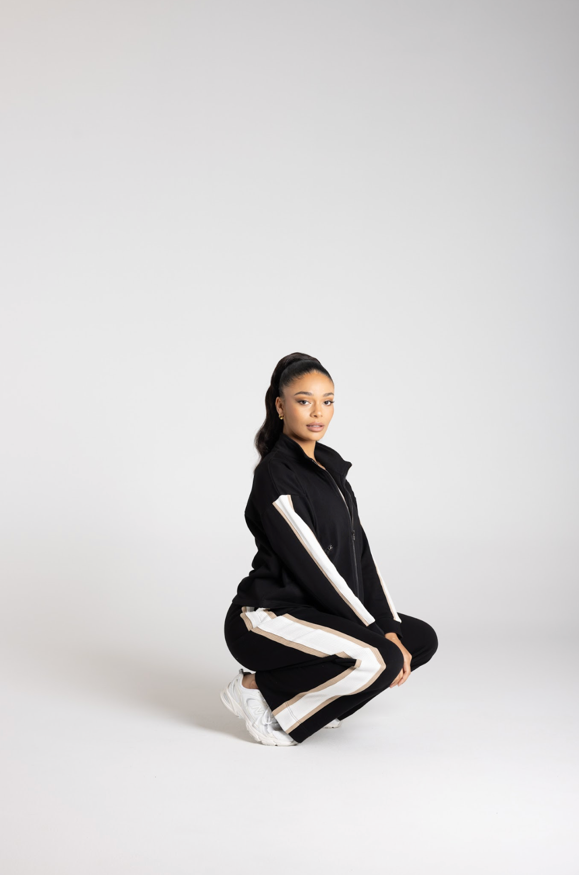 TWO T'S | CONTRAST JACKET