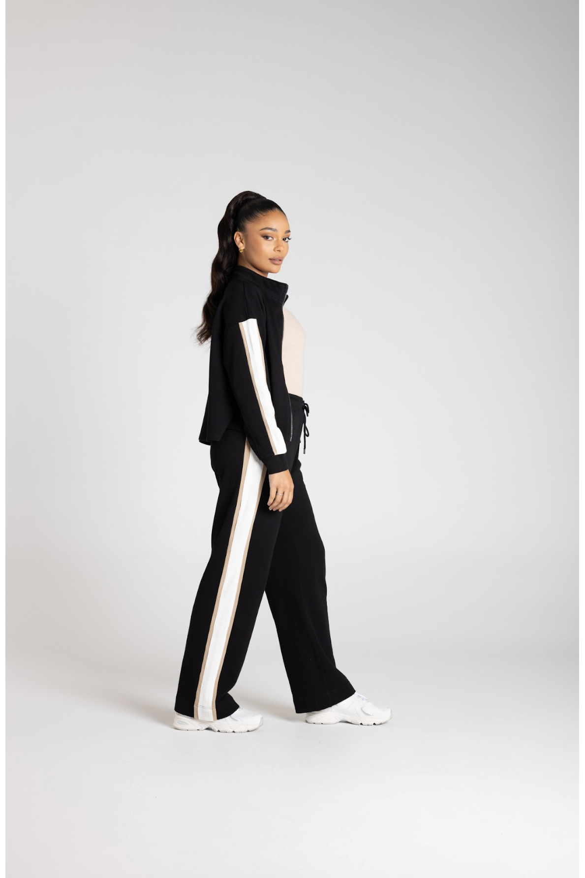 TWO T'S | CONTRAST STRIPE PANT