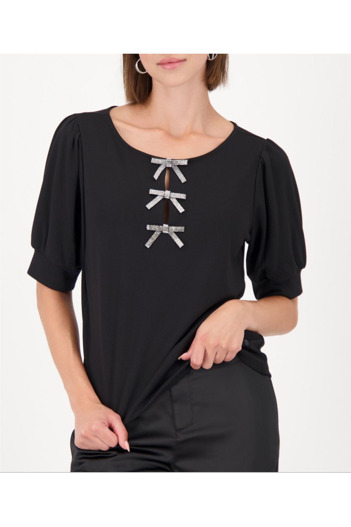 MONARI | BOW DETAIL TOP