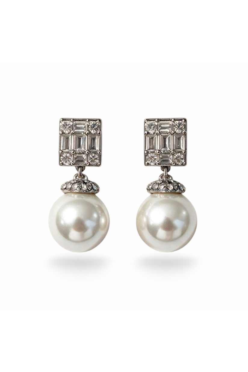 STEVIE | SILVER PEARL EARRING