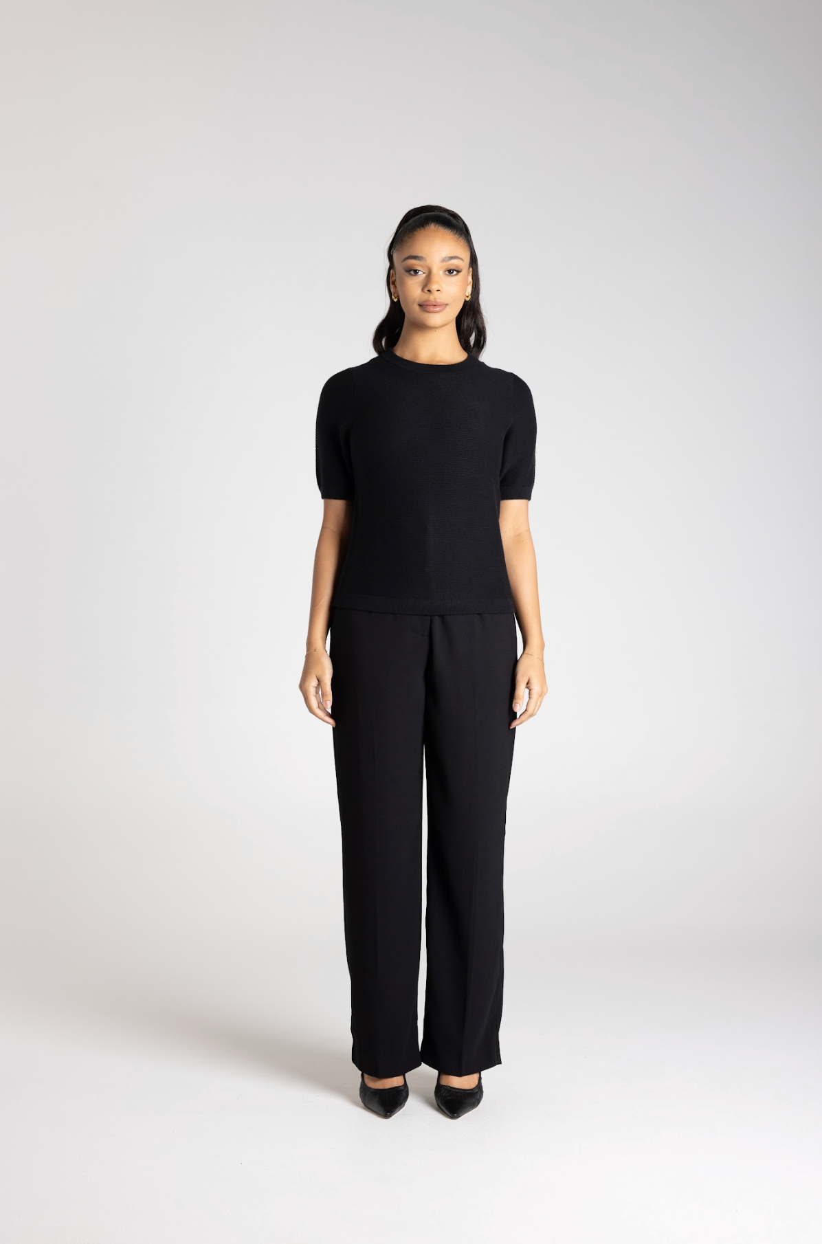 TWO T'S | SHORT SLEEVE KNIT TOP -BLACK