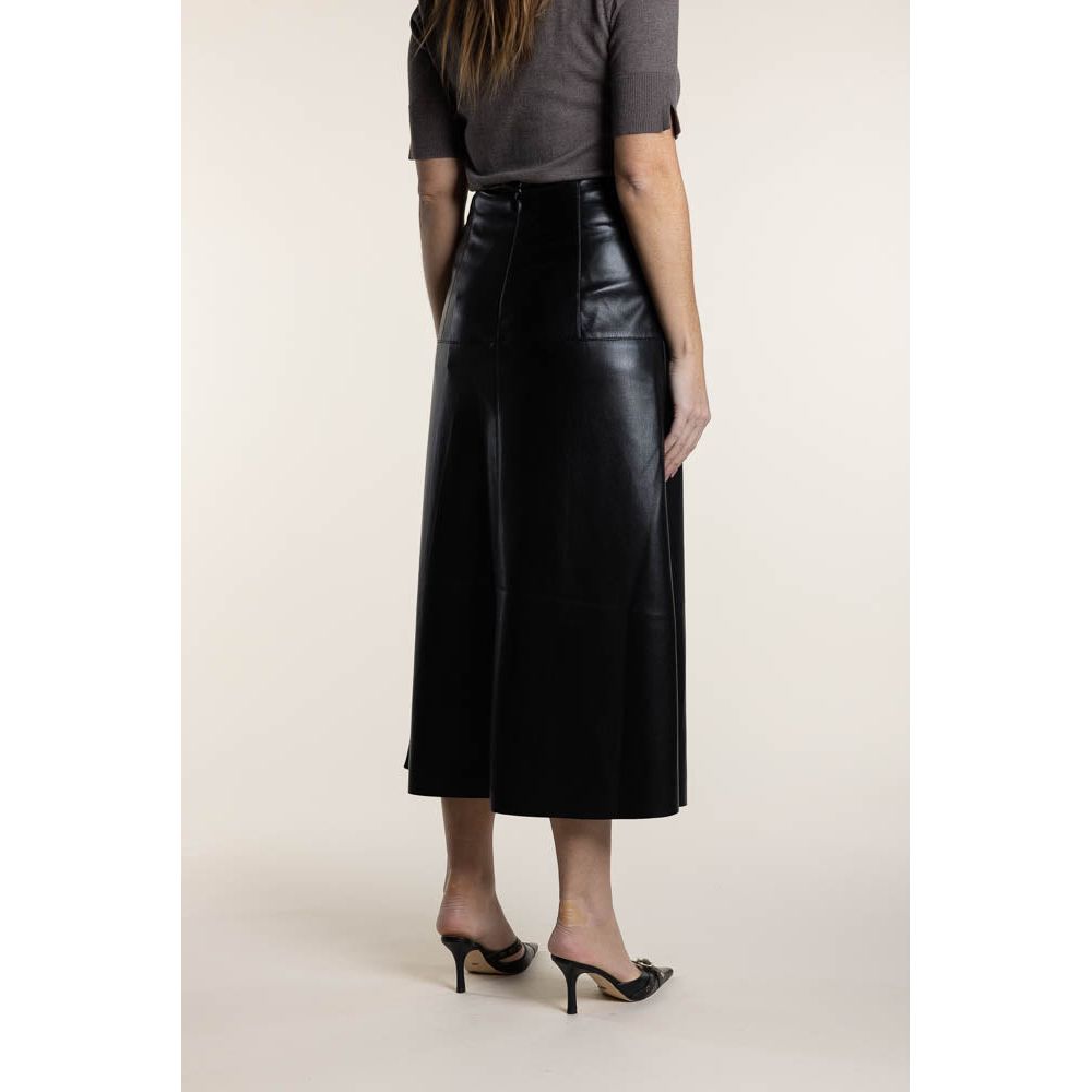 TWO T&#39;s | Faux Leather Skirt