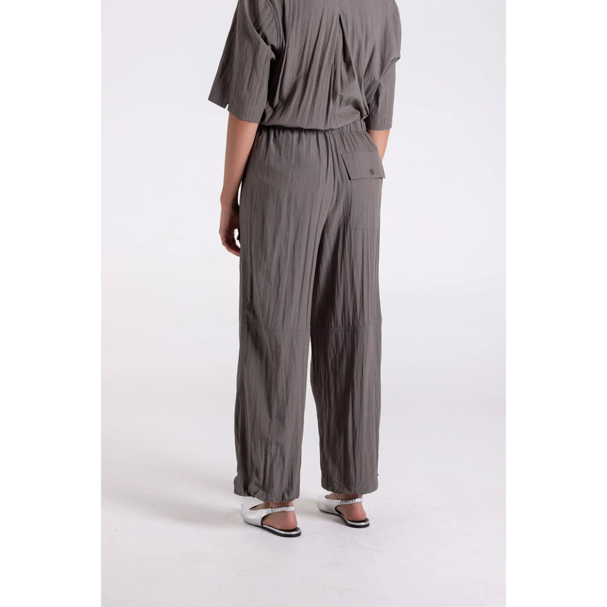TWO T&#39;s | Crinkle Cargo Pant