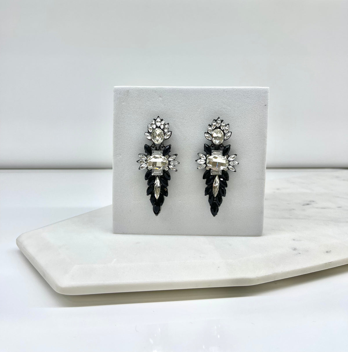 AVRIL | Black/Silver Crystal Earring