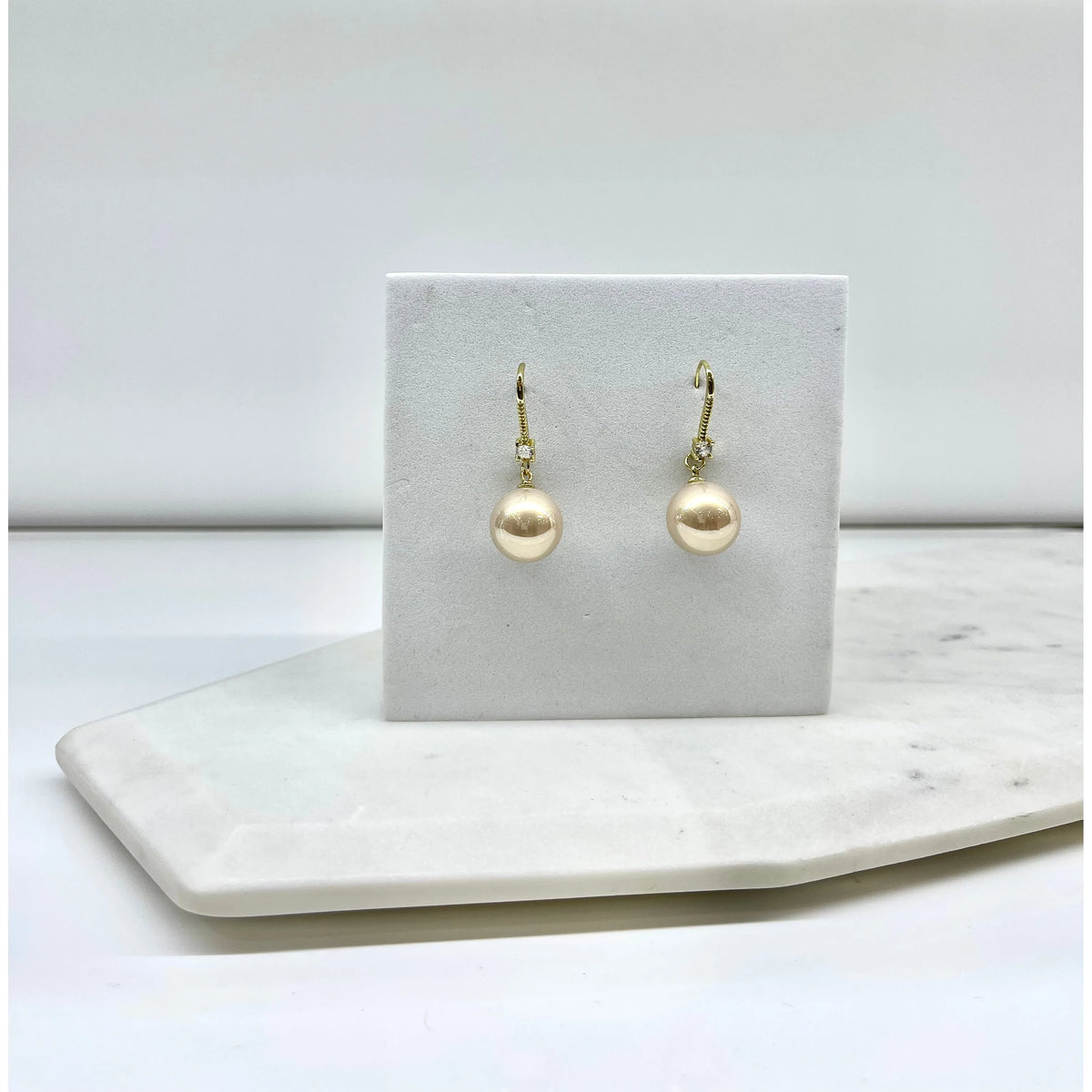 ABIGAILE | Gold Pearl Earring
