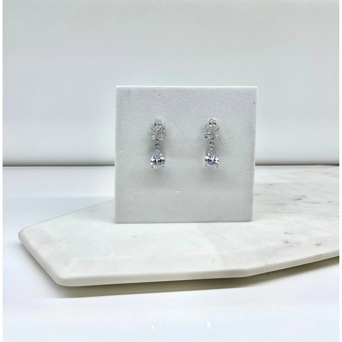 ARIANNA | Silver Crystal Drop Earring